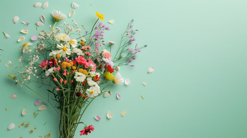 野花在绿色背景上