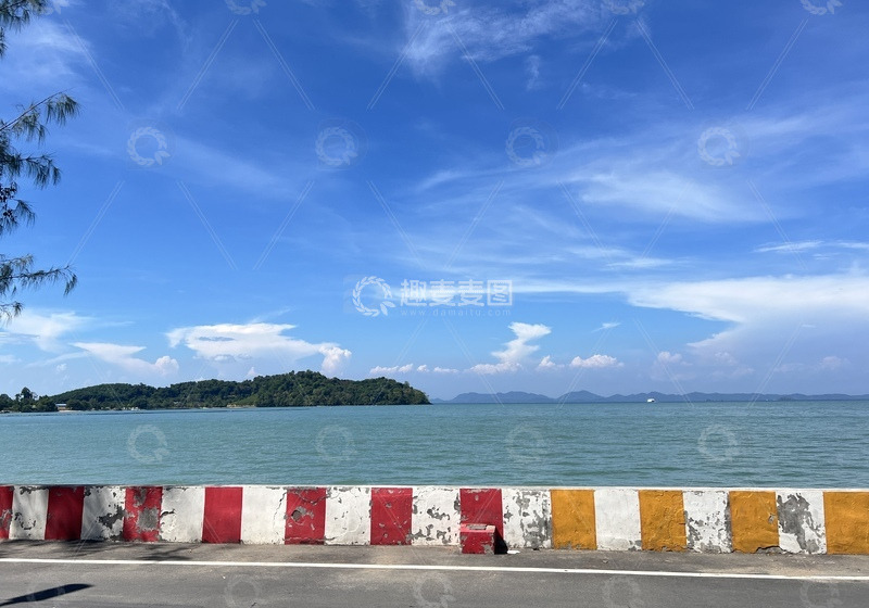 高清大图下载【趣麦麦图】大海与蓝天白云1