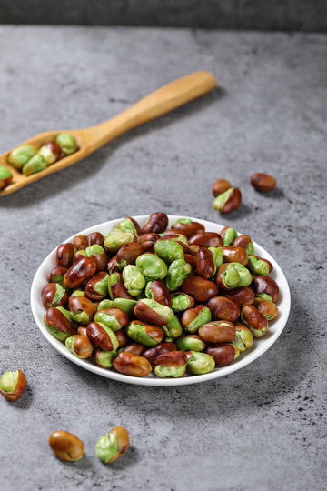 云南保山绿心蚕豆兰花豆零食5