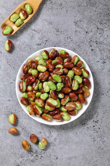 云南保山绿心蚕豆兰花豆零食3