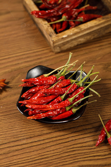 一盘小米辣红辣椒4