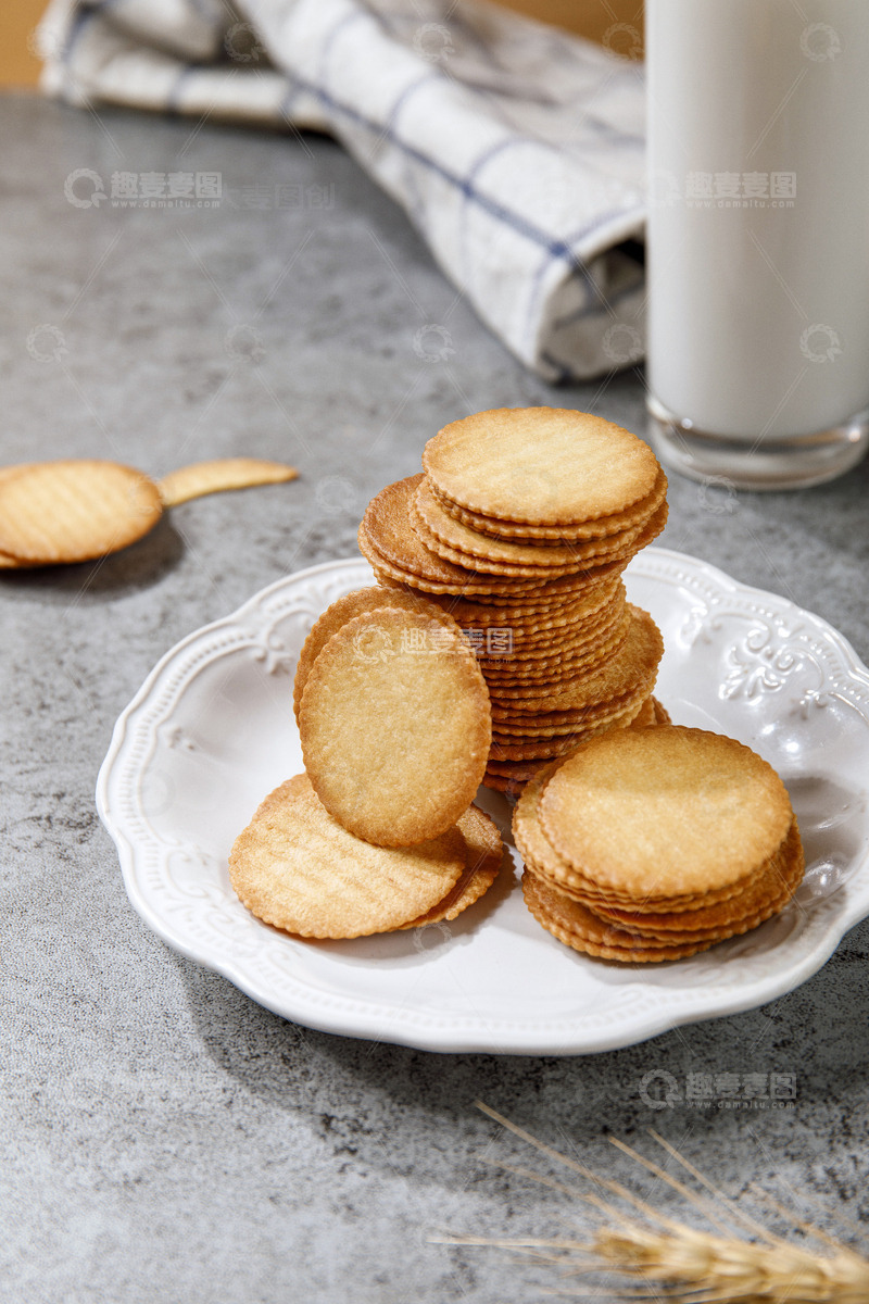 高清大图下载【趣麦麦图】薄脆饼干超薄牛奶饼干