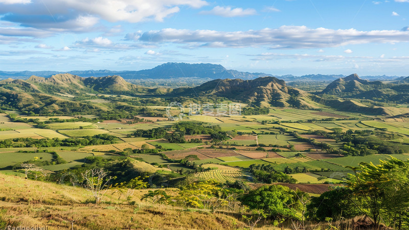 高清大图下载【趣麦麦图】农田田地山植物蓝天白云场景