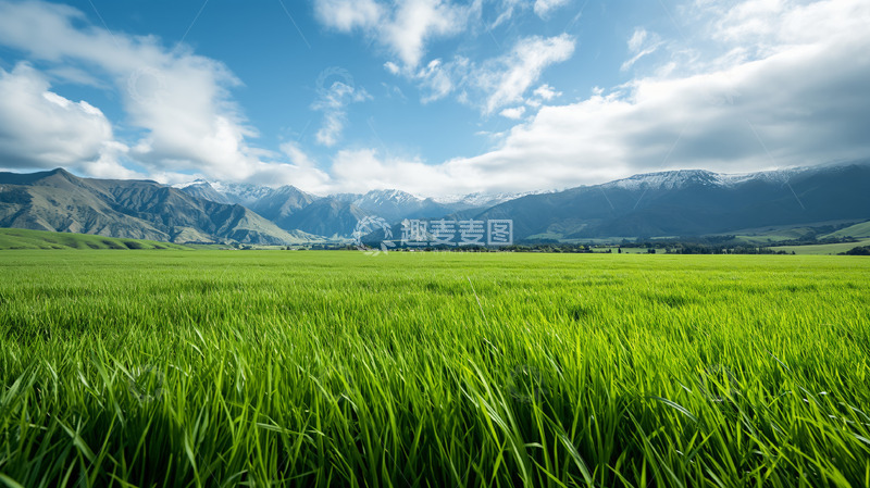 高清大图下载【趣麦麦图】草原山峰蓝天白云绿色风景场景