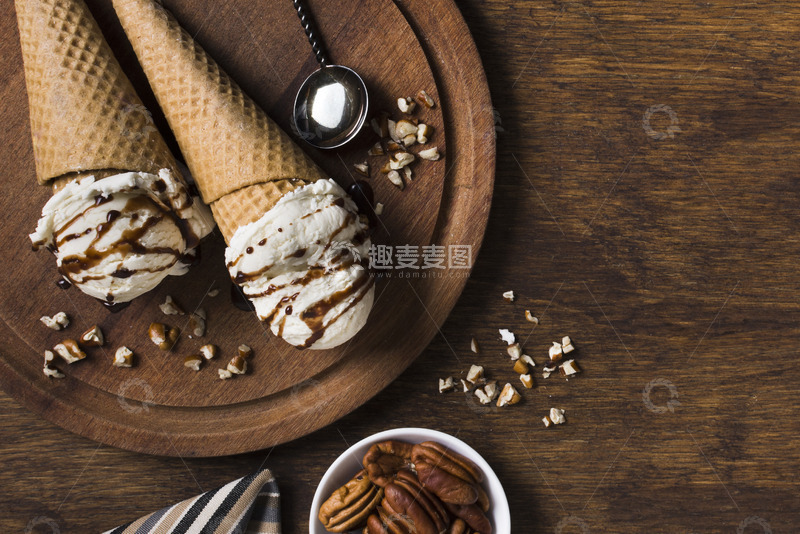 高清大图下载【趣麦麦图】美味的巧克力冰淇淋