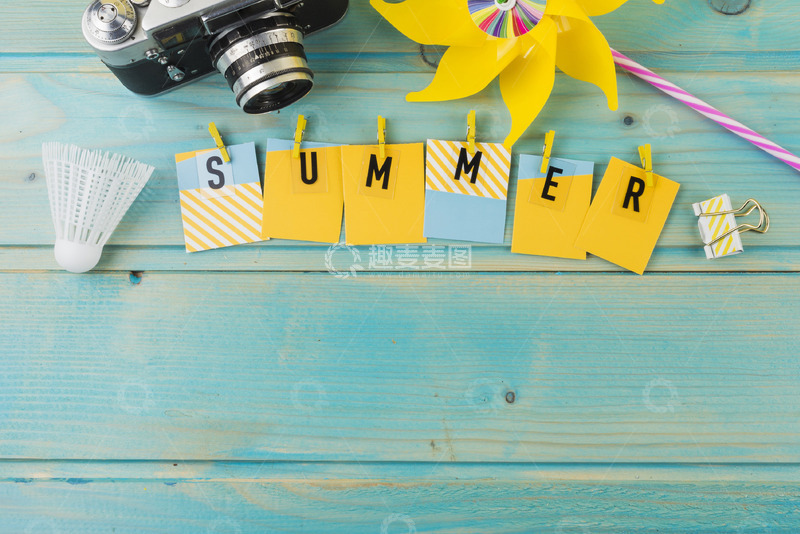 高清大图下载【趣麦麦图】相机羽毛球风车夏天度假