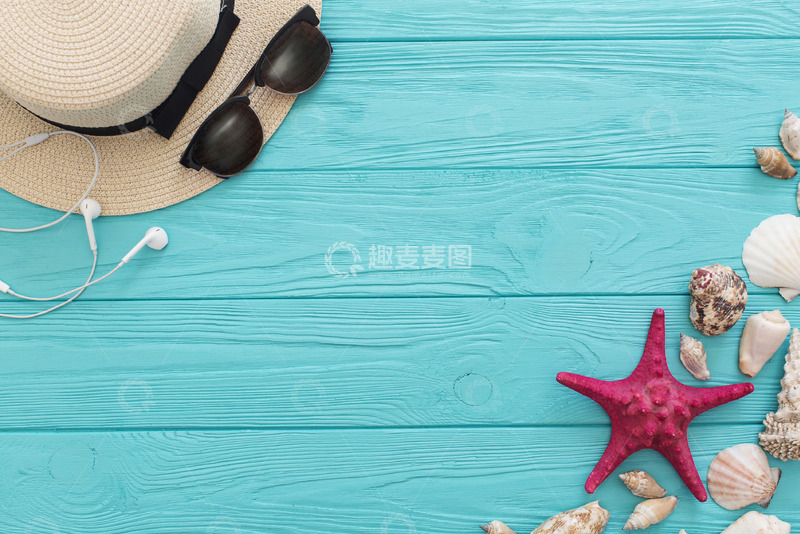 高清大图下载【趣麦麦图】夏季户外度假装备组合