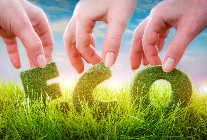 高清大图下载【趣麦麦图】手捏着绿色英文字母