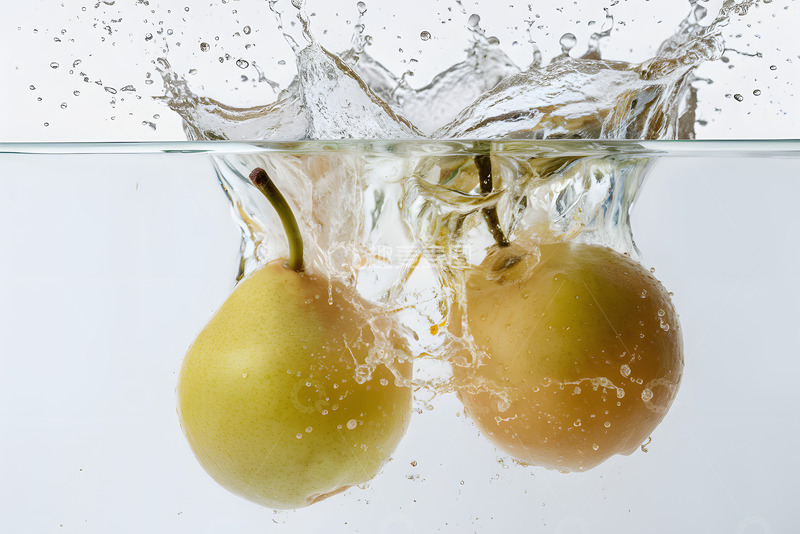 高清大图下载【趣麦麦图】掉在水中的梨AI摄影图
