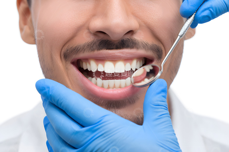 高清大图下载【趣麦麦图】男性口腔检查AI摄影图