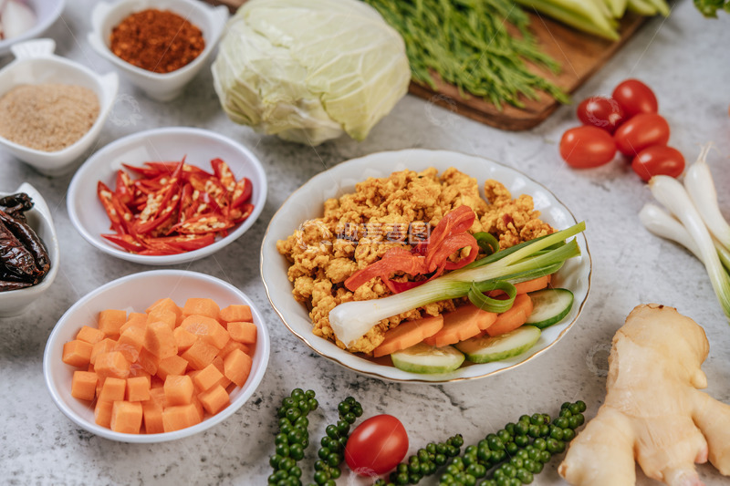 高清大图下载【趣麦麦图】风味炒鸡蛋与新鲜蔬菜