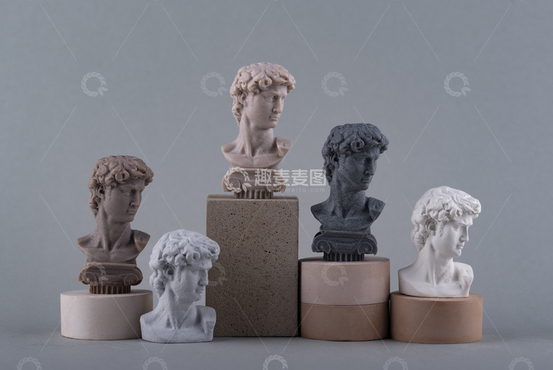 高清大图下载【趣麦麦图】人头雕塑的静谧展示