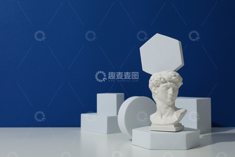 高清大图下载【趣麦麦图】典雕塑的几何对话