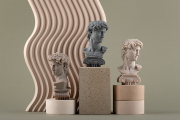 现代背景下古典女性雕塑