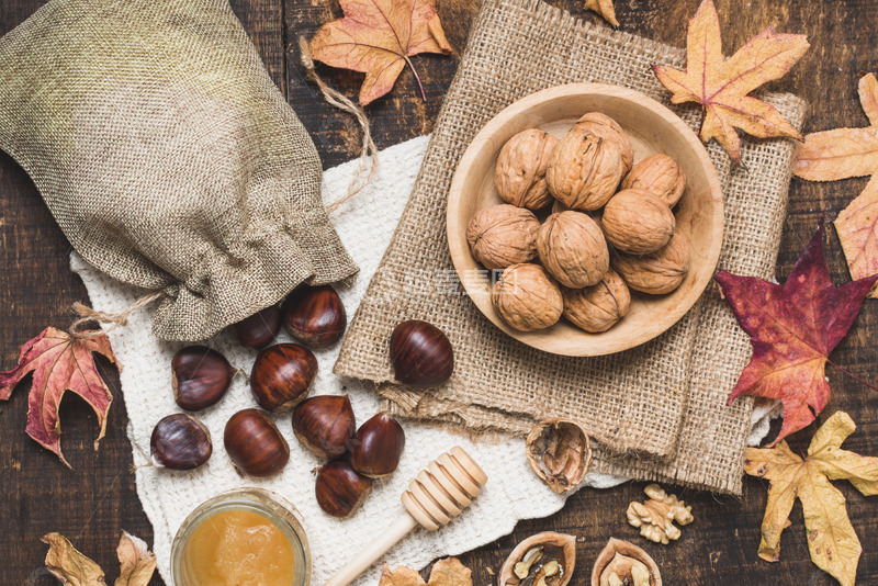 高清大图下载【趣麦麦图】秋意浓的温馨聚会