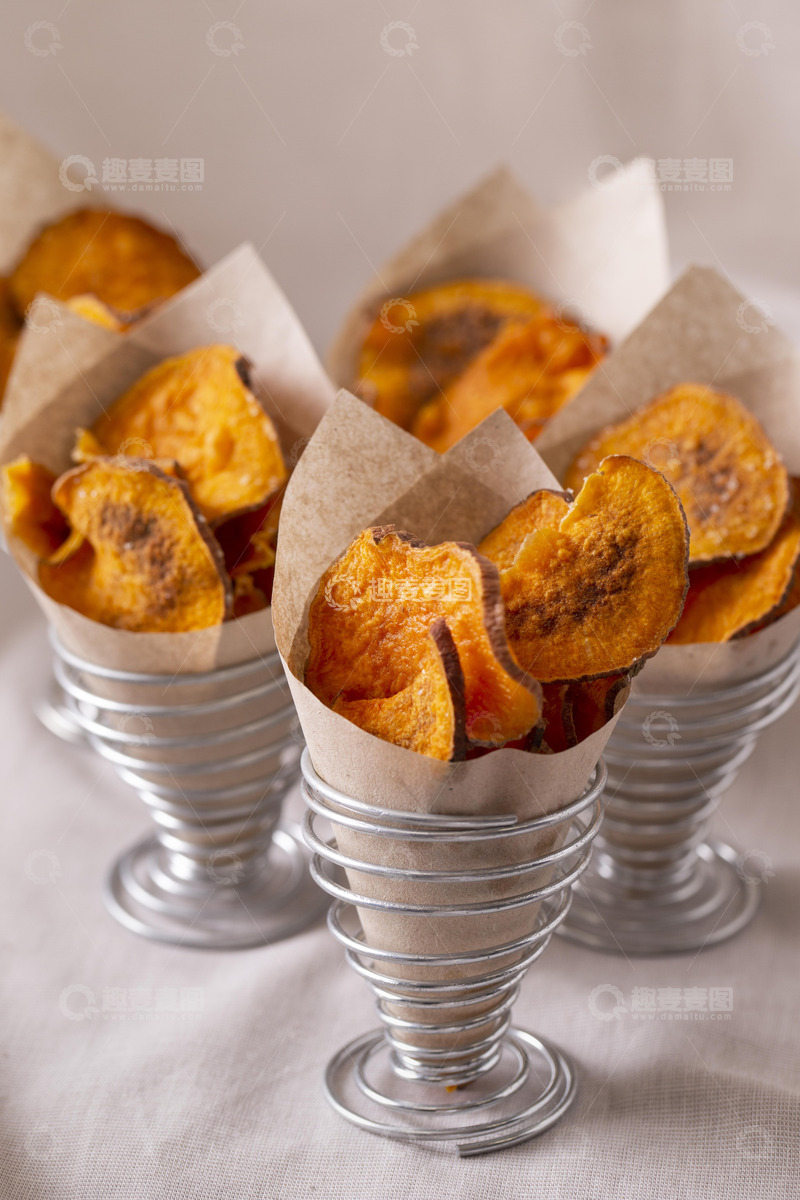 高清大图下载【趣麦麦图】简约烤薯片的秋日盛宴