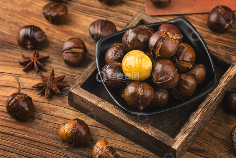 高清大图下载【趣麦麦图】焦糖烤栗的秋日盛宴