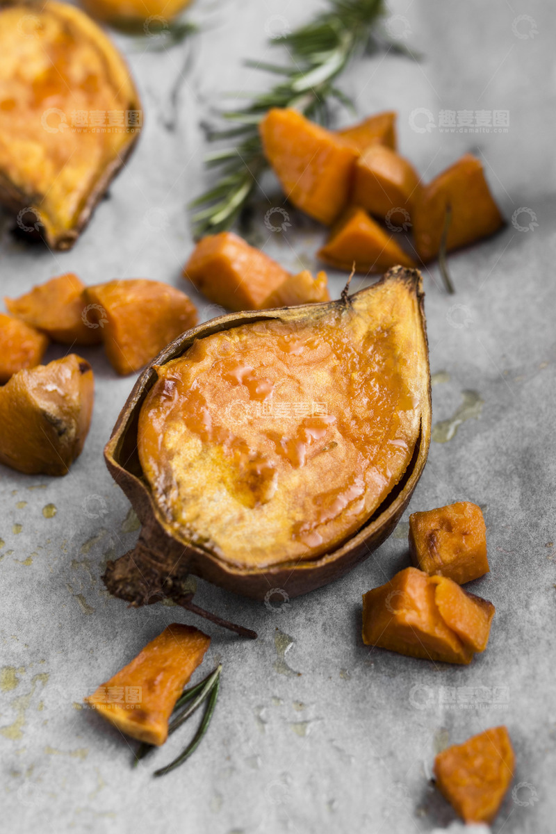 高清大图下载【趣麦麦图】金秋暖阳下的甜薯盛宴