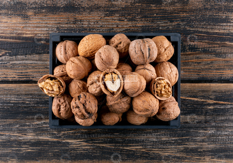 高清大图下载【趣麦麦图】秋收核桃盛宴