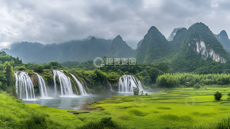高清大图下载【趣麦麦图】绿色山谷瀑布与群山自然风景桂林山水