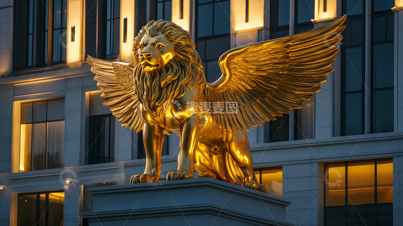 高清大图下载【趣麦麦图】金色带翼狮子雕塑现代建筑夜景