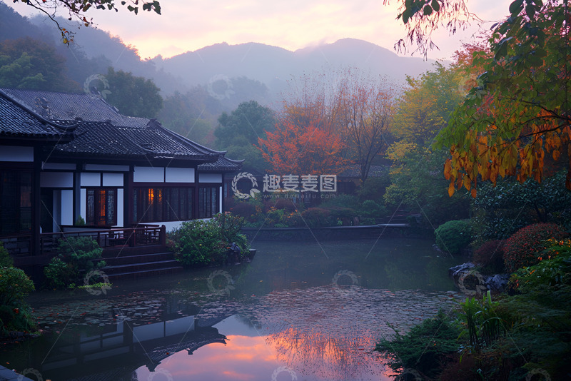 高清大图下载【趣麦麦图】庭院中的景观湖