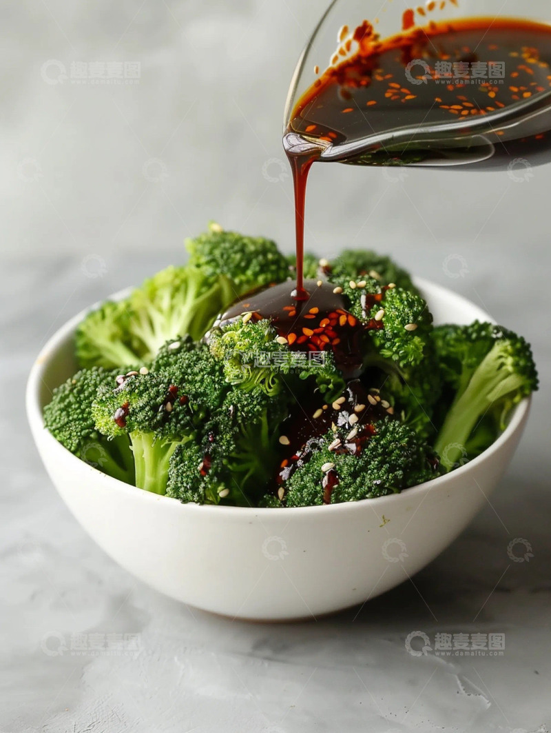 高清大图下载【趣麦麦图】实拍红油凉拌西兰花