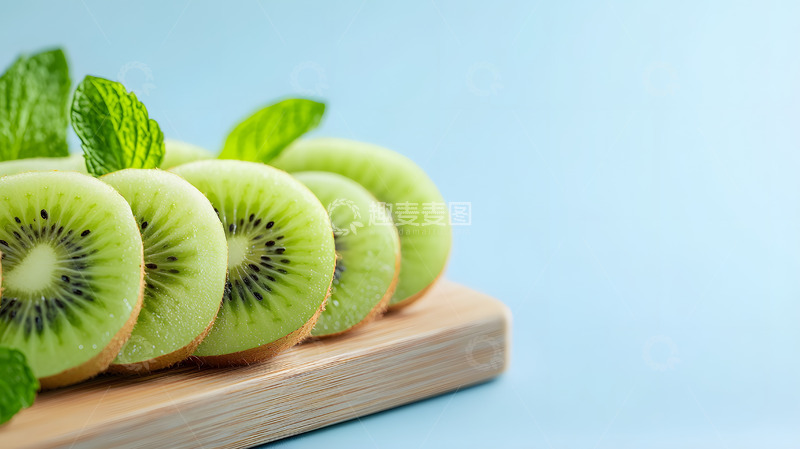 高清大图下载【趣麦麦图】猕猴桃切片木质砧板清新水果图