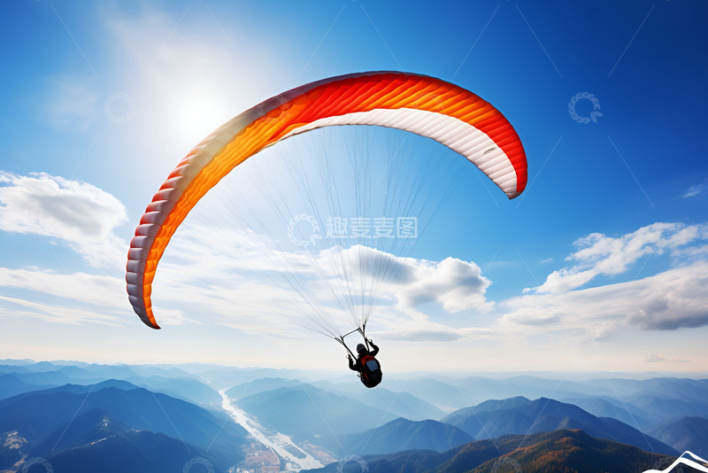 高清大图下载【趣麦麦图】天空中跳伞的人