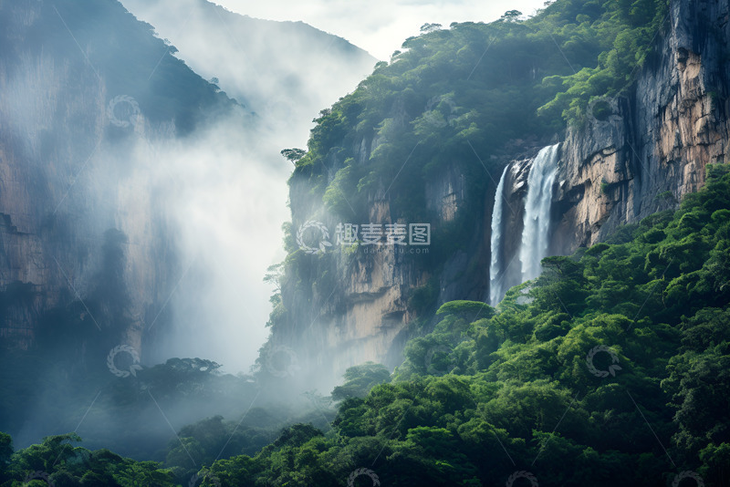 高清大图下载【趣麦麦图】深山峭壁上的瀑布