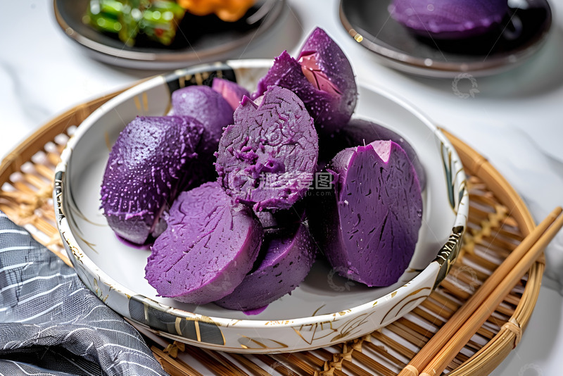 高清大图下载【趣麦麦图】一盘煮熟的紫薯