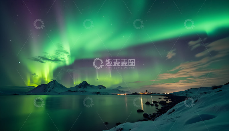 高清大图下载【趣麦麦图】河边雪山极光