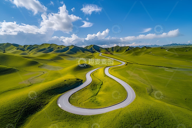 高清大图下载【趣麦麦图】大草原上蜿蜒的公路1
