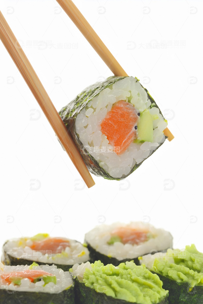 高清大图下载【趣麦麦图】被一双筷子夹起的寿司6