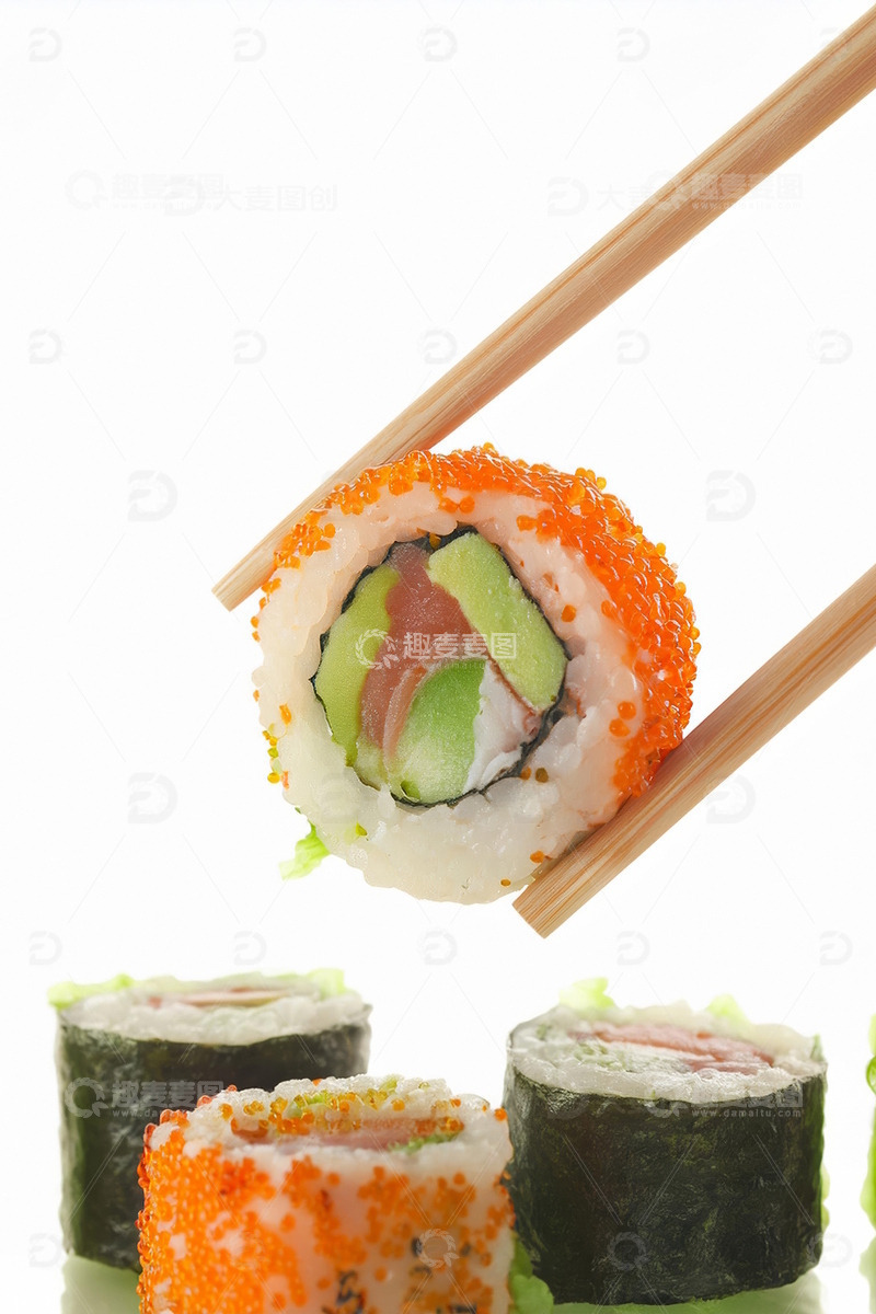 高清大图下载【趣麦麦图】被一双筷子夹起的寿司8