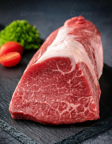 新鲜的大块牛肉12