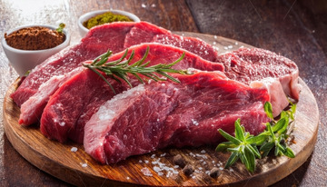 新鲜的大块牛肉19