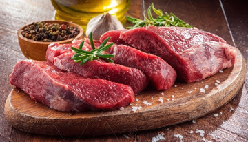 新鲜的大块牛肉1