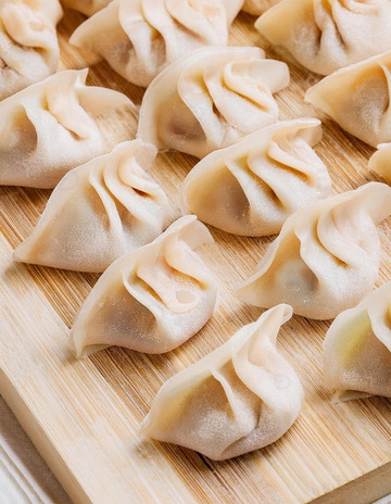 手工艺术：未煮水饺的自然美