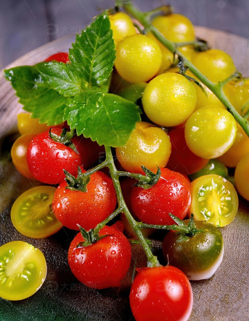 五彩小番茄 - 健康与色彩的盛宴1