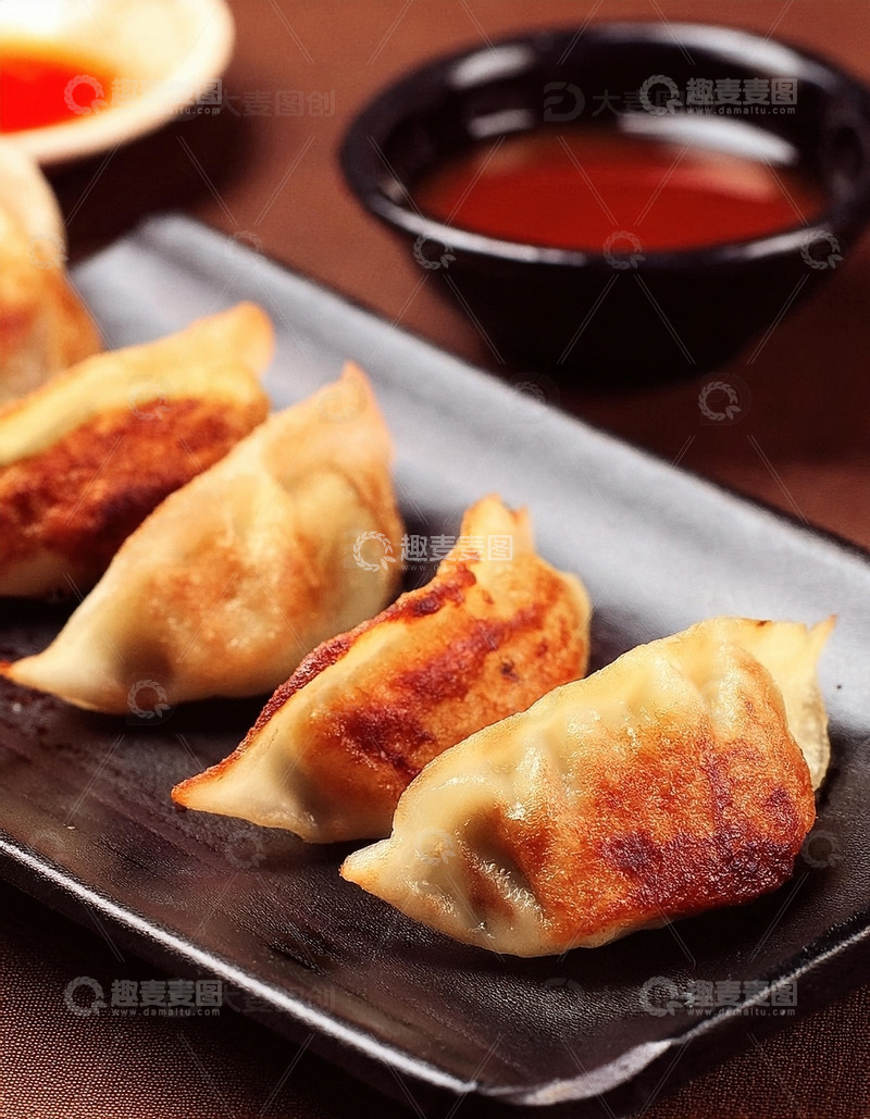 高清大图下载【趣麦麦图】传统美食：香煎饺子的诱人时刻11