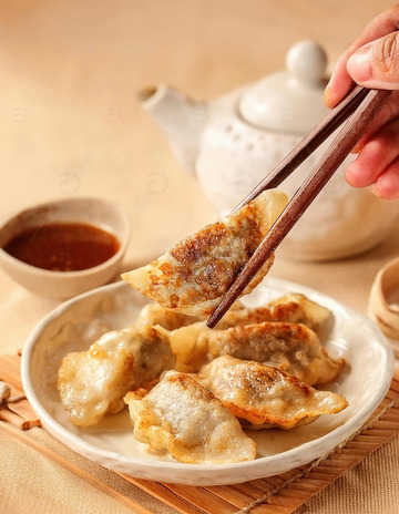 金黄酥脆：煎饺的美味艺术6