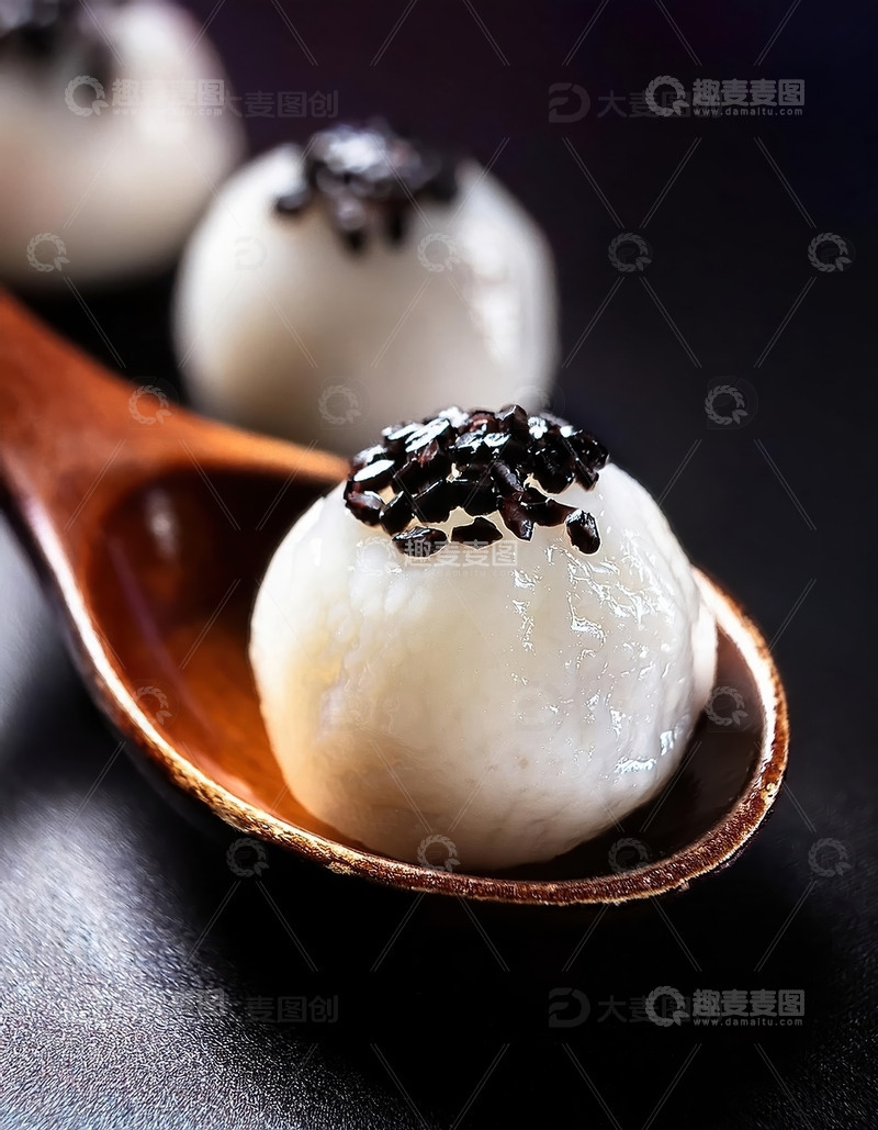 高清大图下载【趣麦麦图】经典中式甜点 - 黑芝麻汤圆的诱惑1