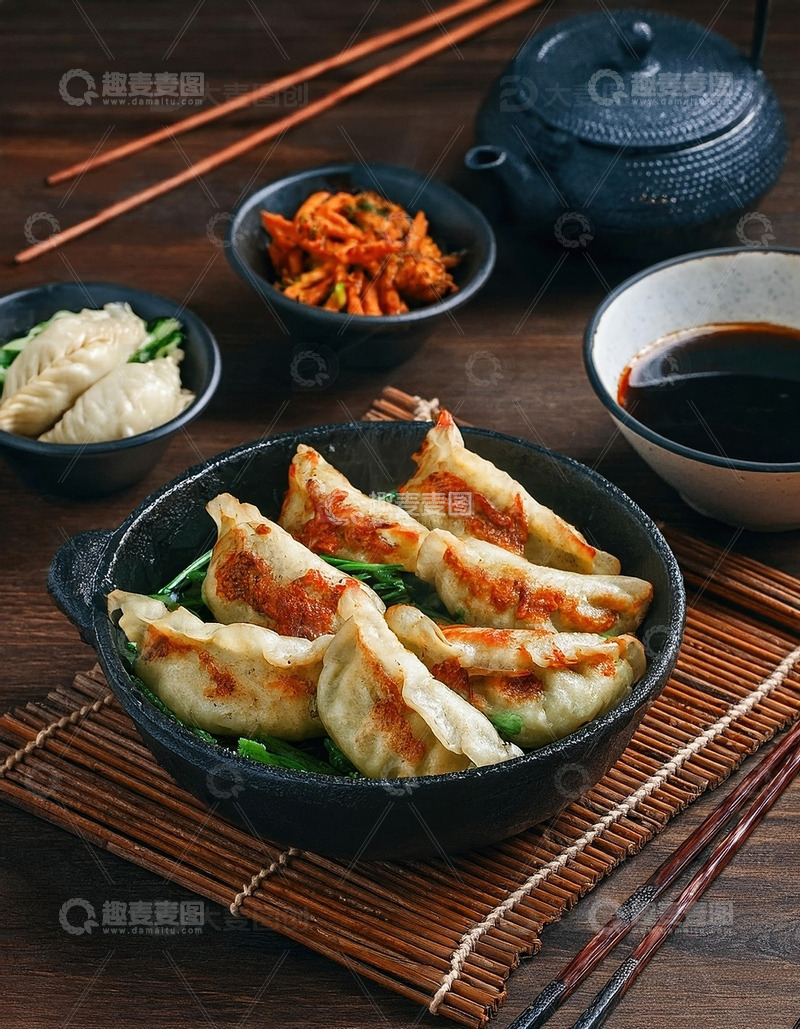 高清大图下载【趣麦麦图】金黄酥脆：煎饺的美味艺术2