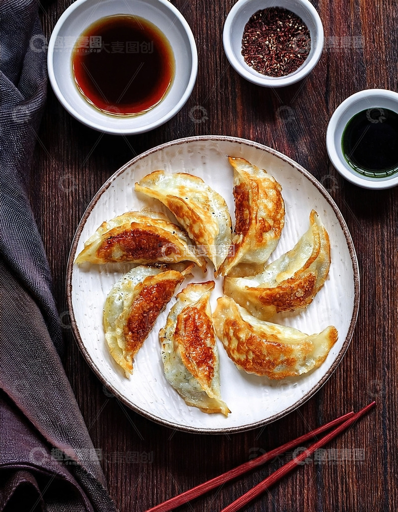 高清大图下载【趣麦麦图】传统美食：香煎饺子的诱人时刻7