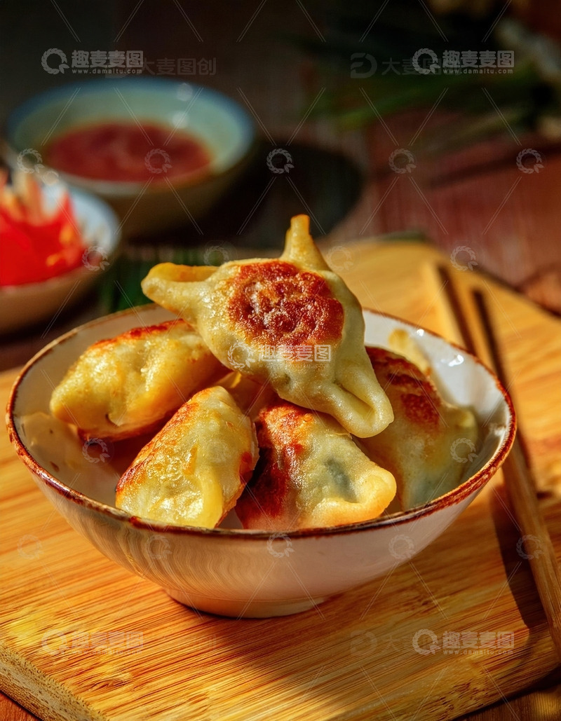 高清大图下载【趣麦麦图】超好吃的煎饺锅贴