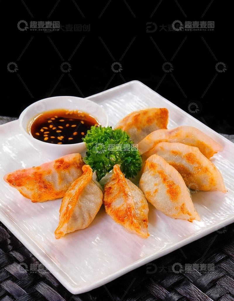 高清大图下载【趣麦麦图】超好吃的煎饺锅贴8