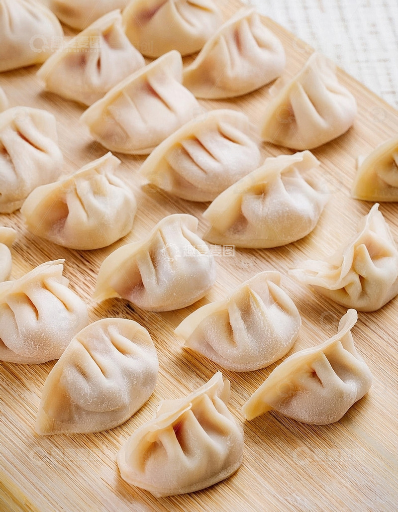 高清大图下载【趣麦麦图】手工艺术：未煮水饺的自然美9