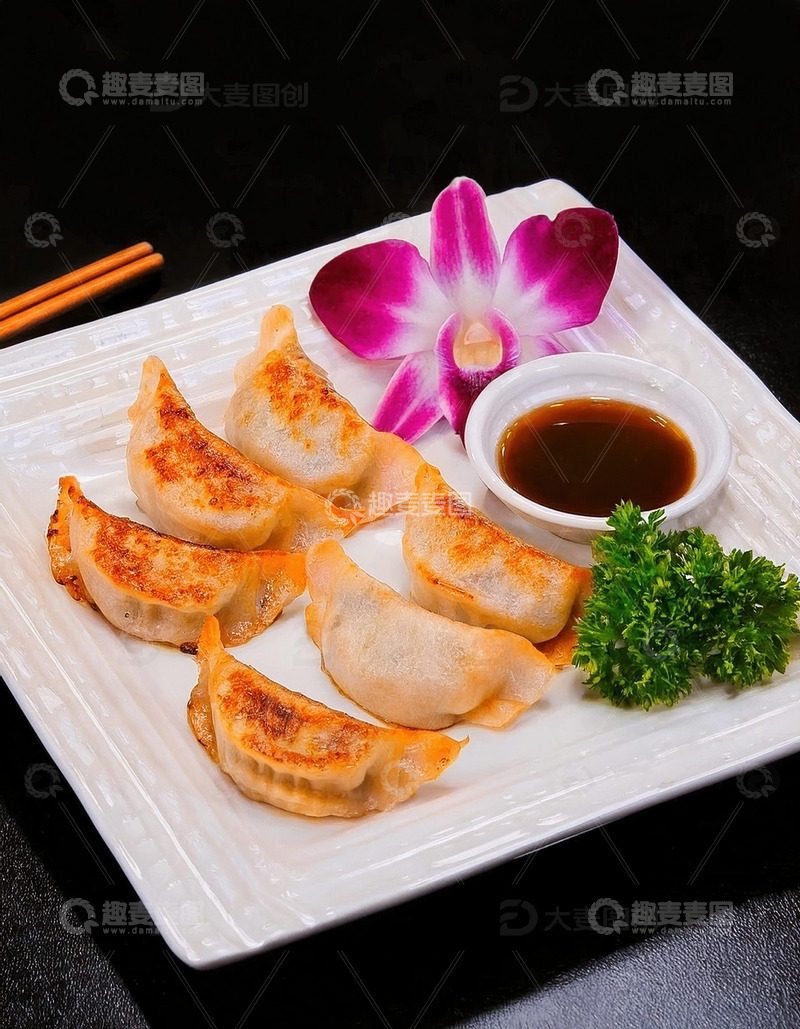 高清大图下载【趣麦麦图】超好吃的煎饺锅贴4