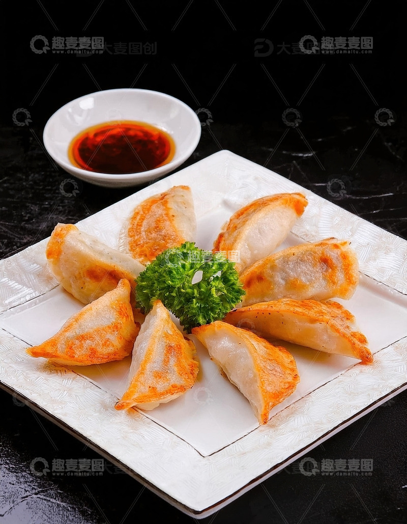 高清大图下载【趣麦麦图】超好吃的煎饺锅贴10